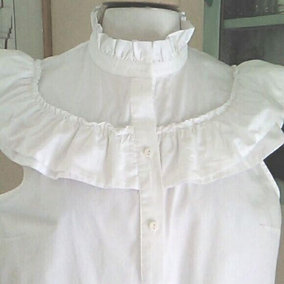 H & M White Ruffly Blouse - Picture 2 of 7
